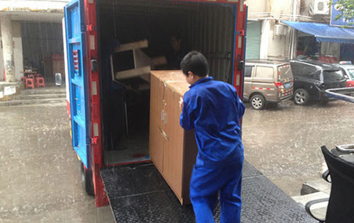 雨天無錫設(shè)備搬運該如何進(jìn)行操作？